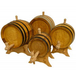 Ručne vyrobené drevené sudy s motívmi
